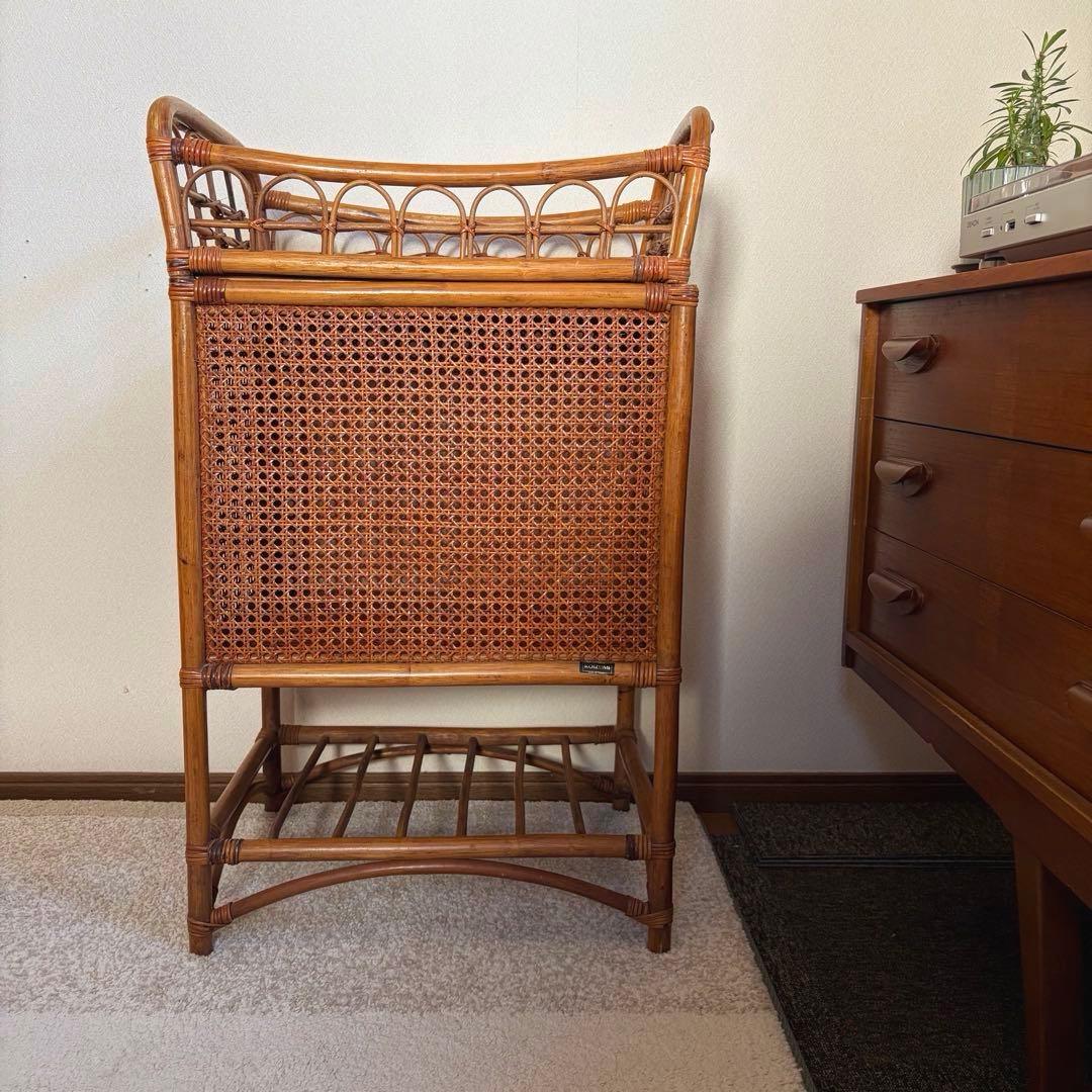 アンティーク／ラタン／シェルフ／ラック／籐家具／ランドリー