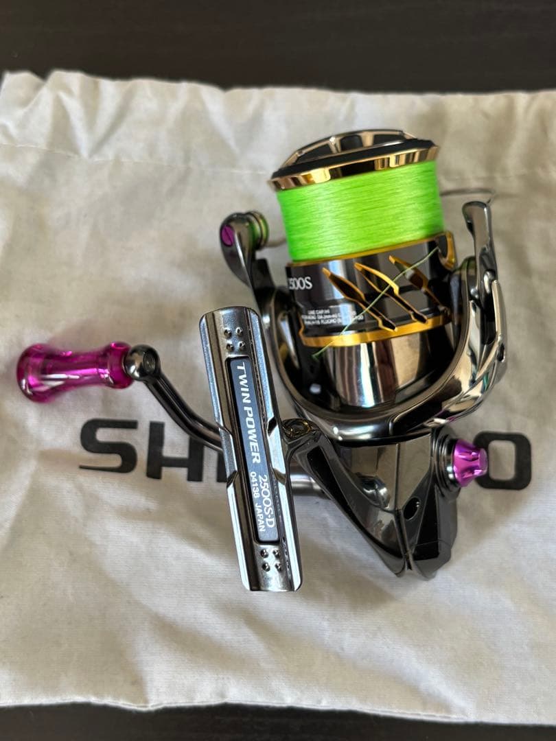 シマノ SHIMANO 20 ツインパワー 2500S