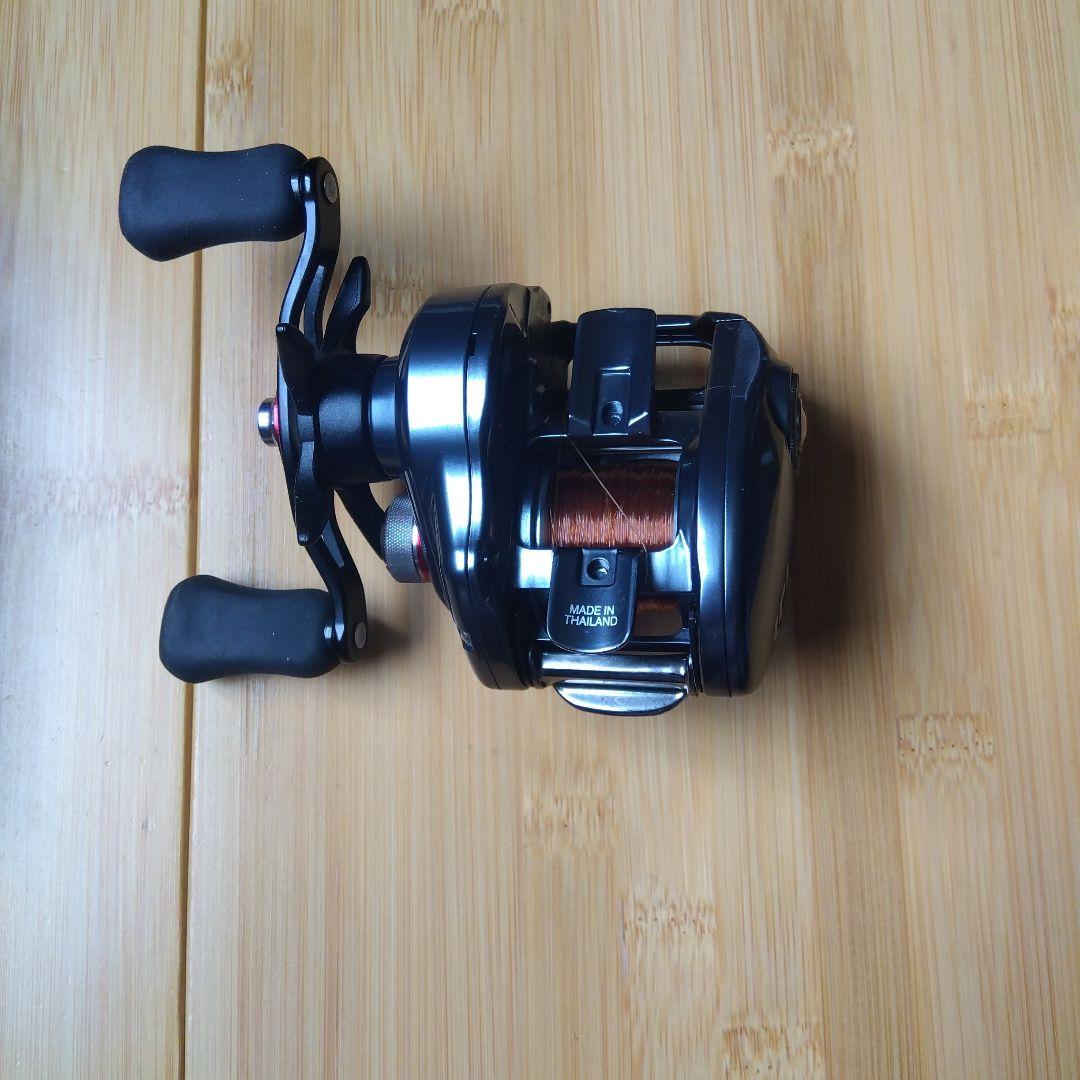 ベイトリール 黒 両手ハンドル 元箱付き