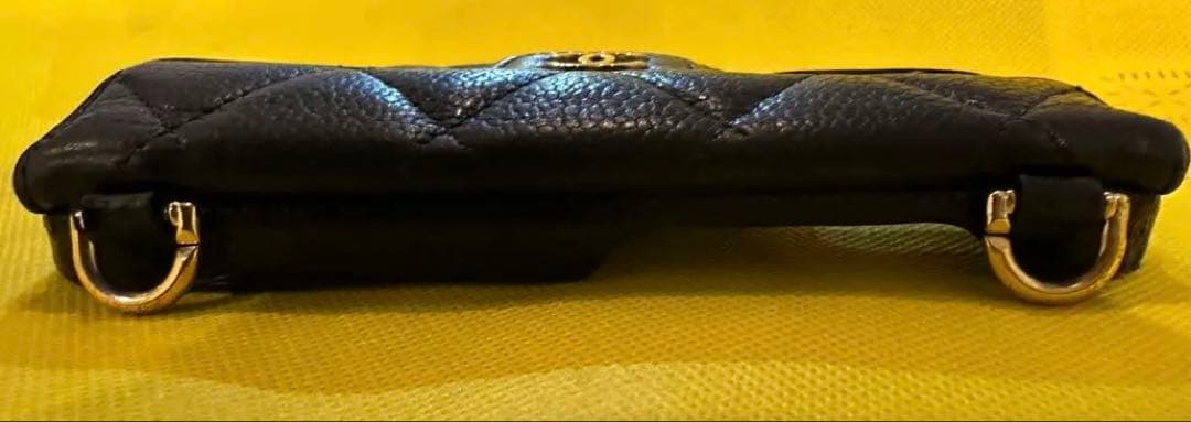 CHANEL iPhone14Proスマホケースキャビアスキンマトラッセチェーン