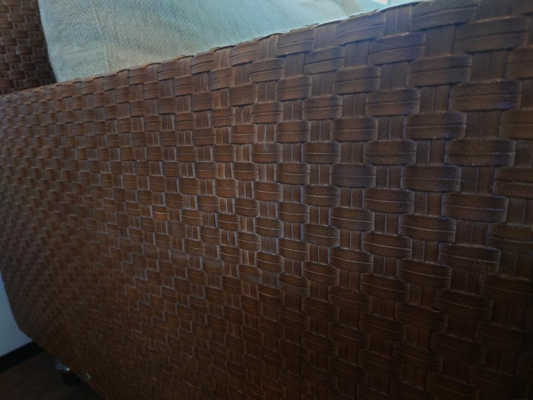 水牛レザー編込ソファ