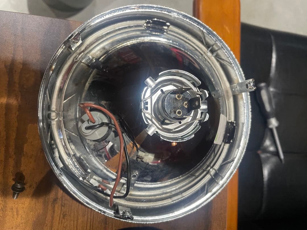 ペ*ン様 シビエ ヘッドライト Z411-03001 リムロゴ ケース裏ロゴ 希