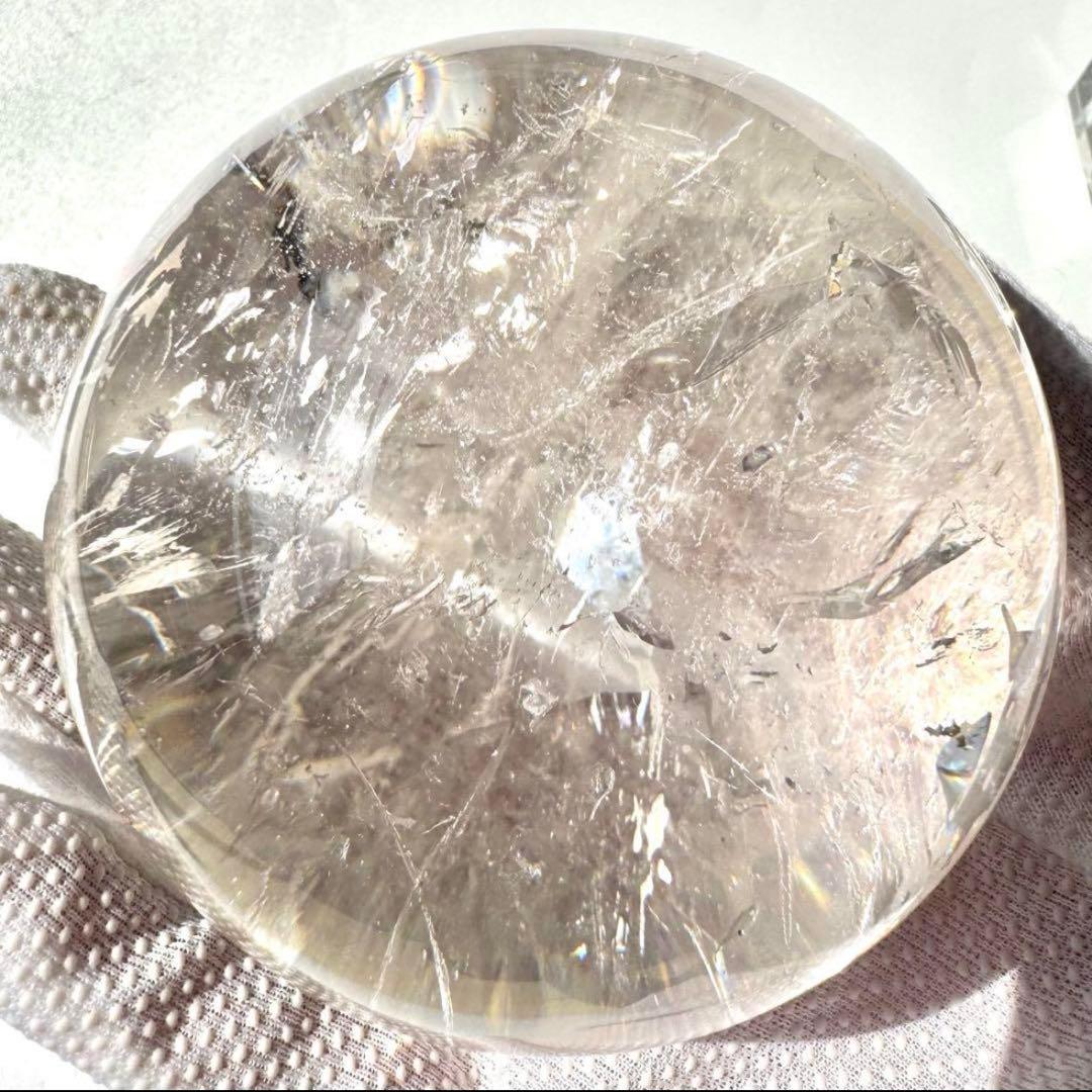 綺麗 虹入り ヒマラヤレインボー 水晶 丸玉 83.2mm