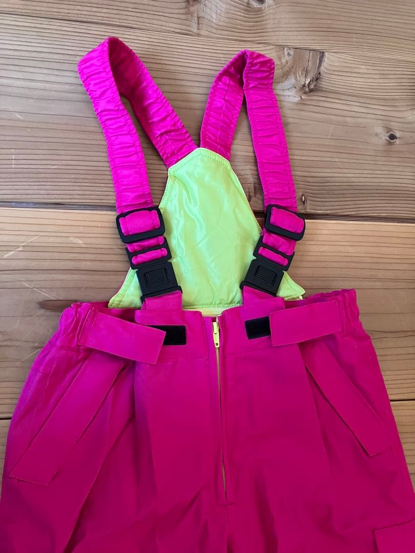 スキー　スノーボード　ウェア　上下セット　グローブ付3点セット女の子 140cm