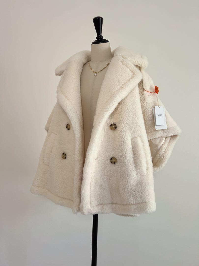 新品未使用 ベアテーラードポンチョアルパカ素材 MaxMaraがお好きな方