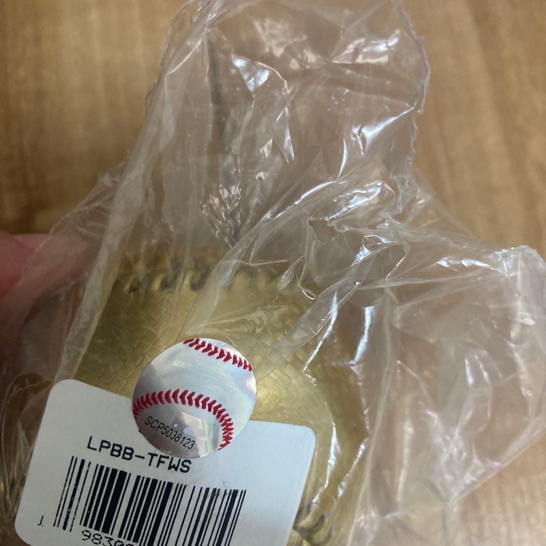 2025年　ドジャース ワールドシリーズ　優勝記念　ボール　ゴールド　サイン無し