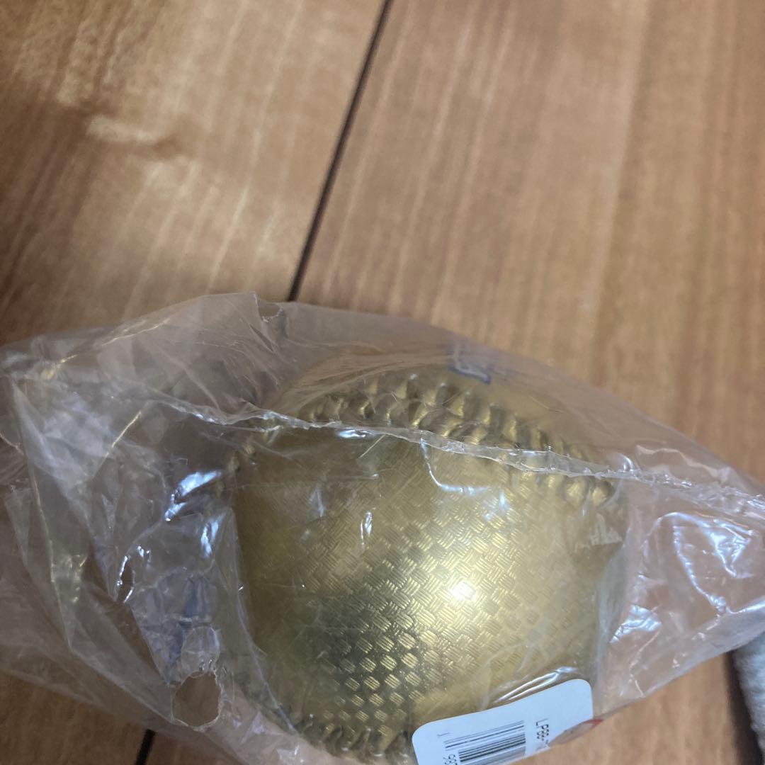 2025年　ドジャース ワールドシリーズ　優勝記念　ボール　ゴールド　サイン無し