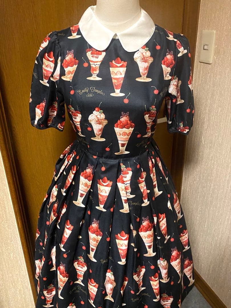 最終値下げ新品タグ付きBerryCherry Parfait ワンピース