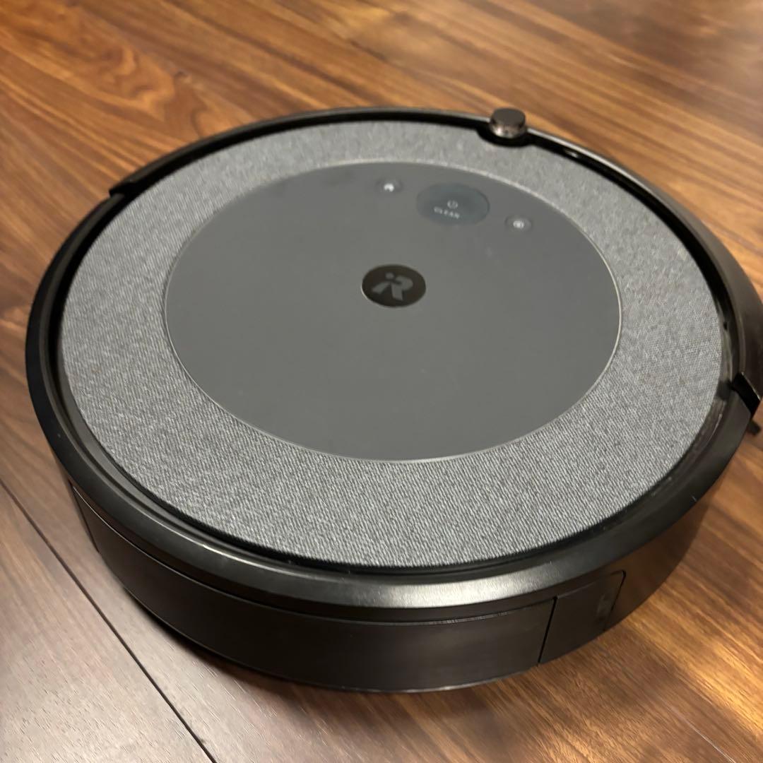 iRobot社 Roomba i3+ クリーンベース付き