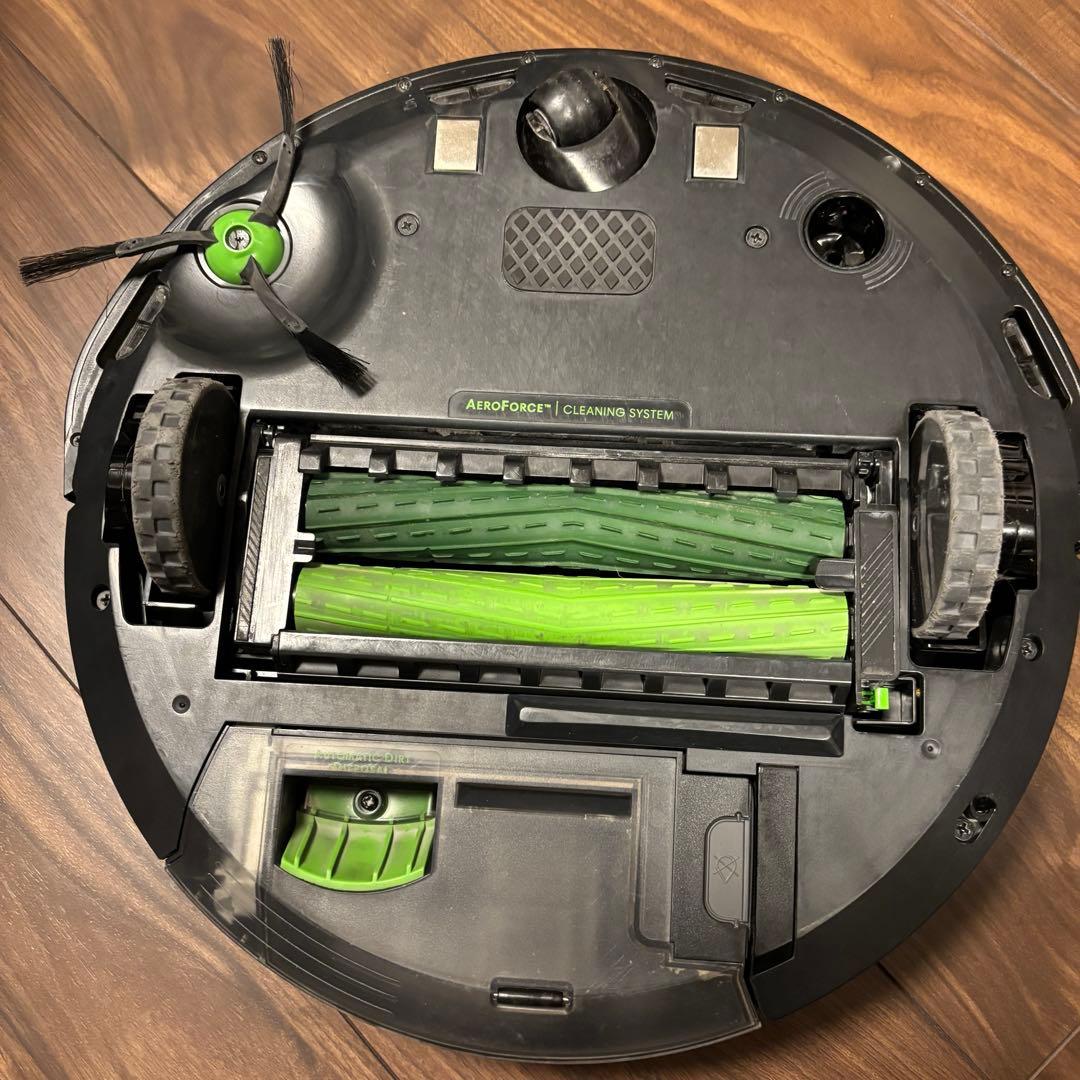 iRobot社 Roomba i3+ クリーンベース付き