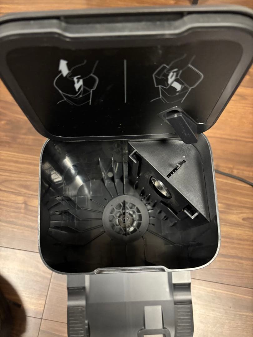 iRobot社 Roomba i3+ クリーンベース付き