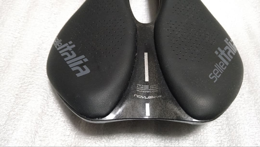 パーツ Selle Italia NOVUS BOOST EVO Ti316