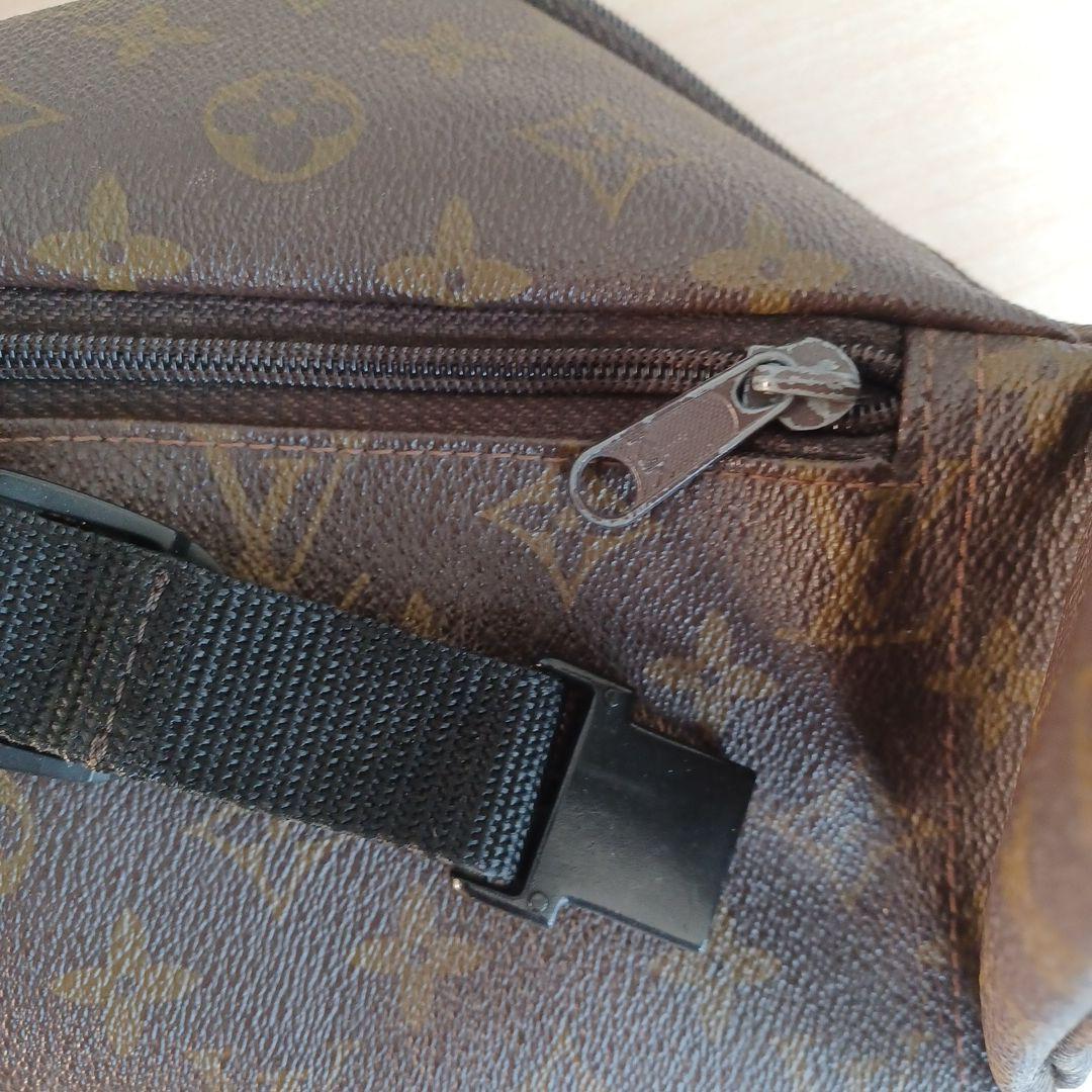 M*4様 Louis Vuitton ボディバッグ ブラウン