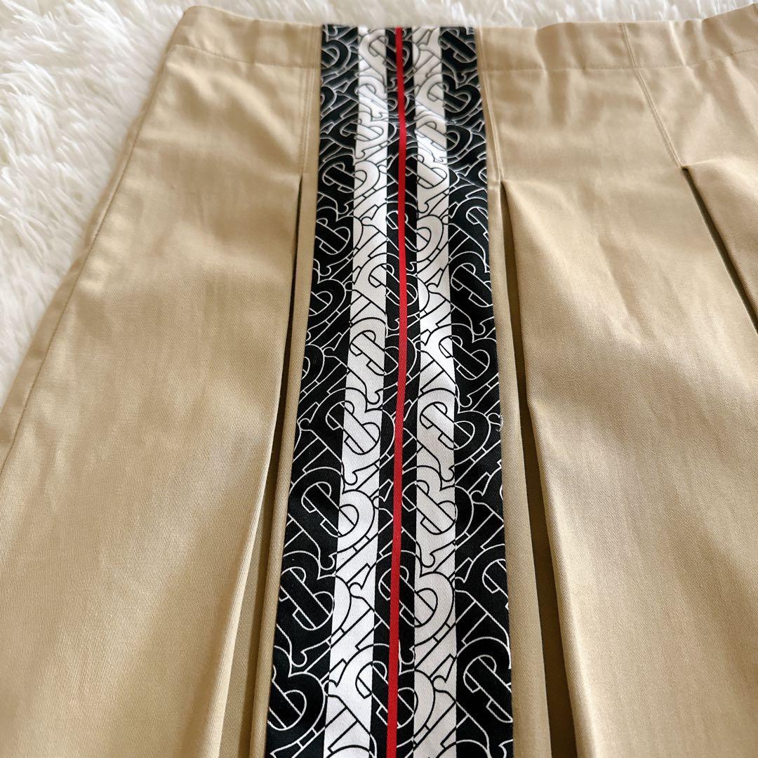 現行タグ Burberry スカートプリーツ フレアTBロゴ　べージュ