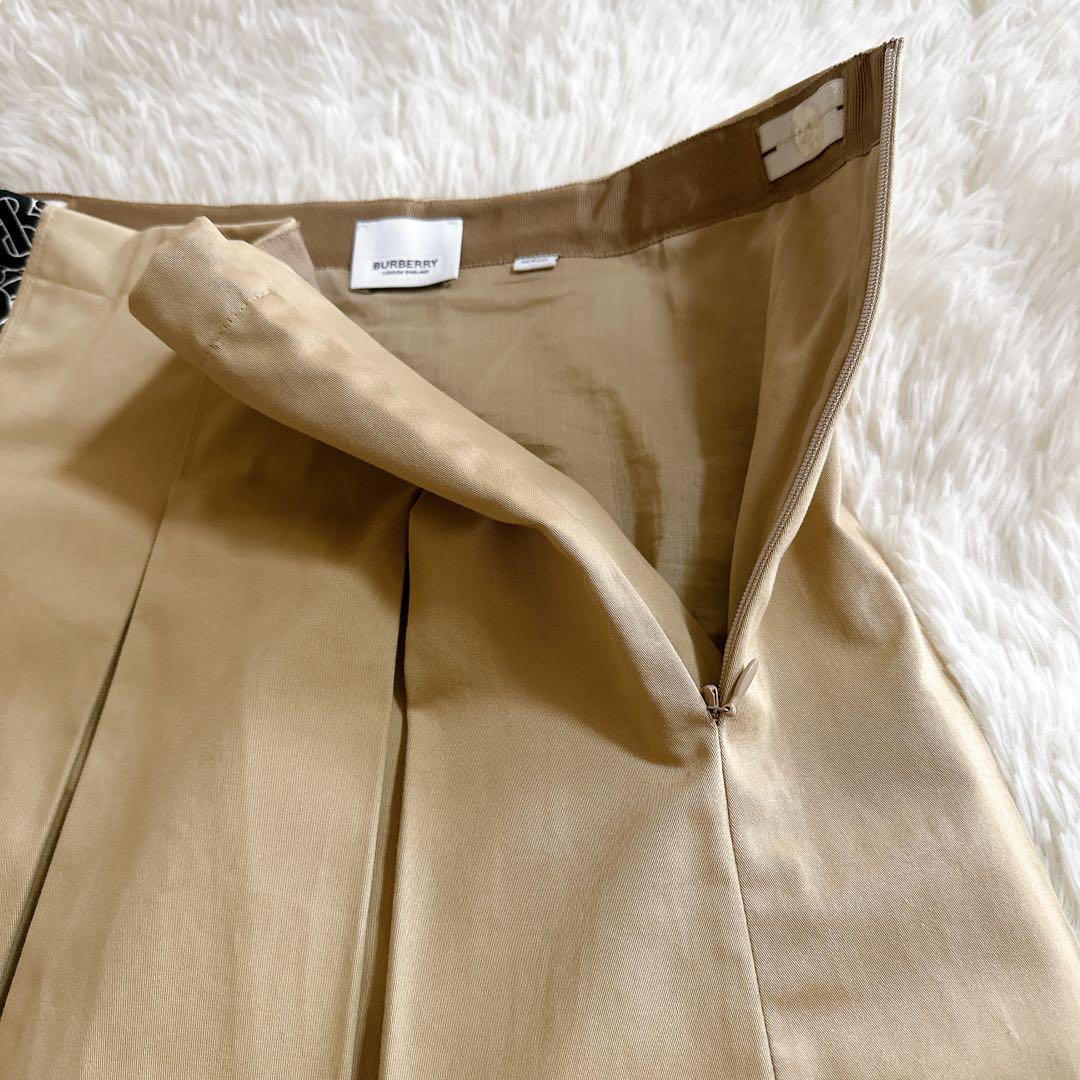 現行タグ Burberry スカートプリーツ フレアTBロゴ　べージュ