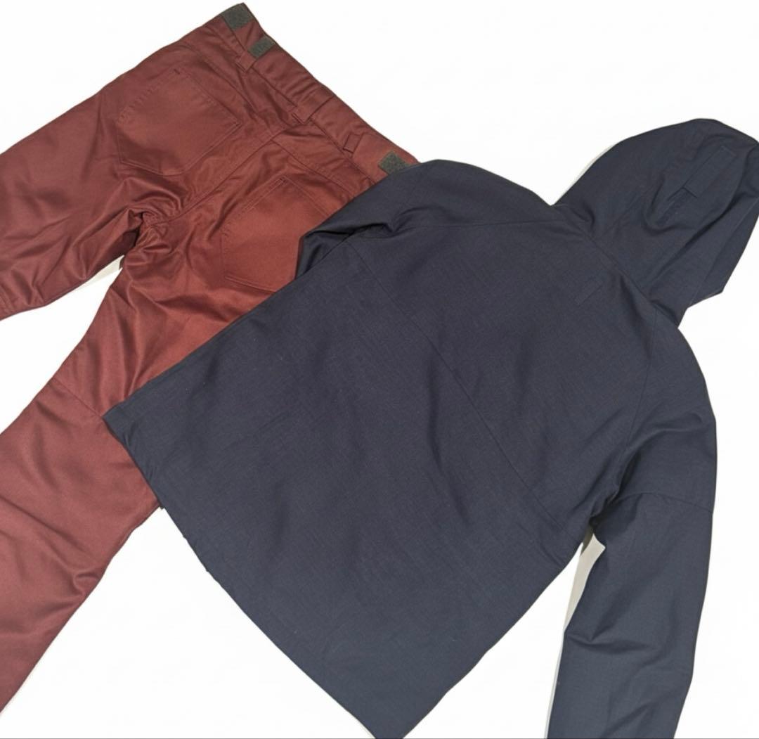 アウトドアウェアセット（パンツ・ジャケット）