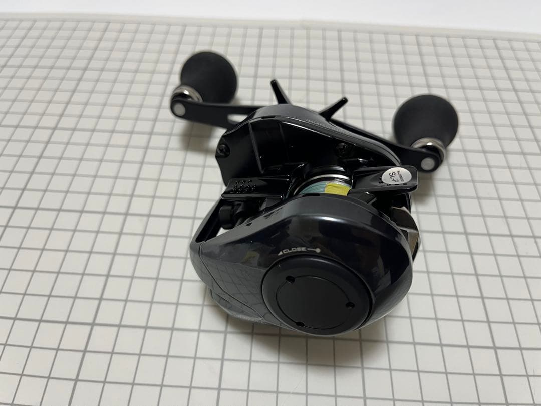 シマノ(SHIMANO) 19 バルケッタ プレミアム 151DH(左)