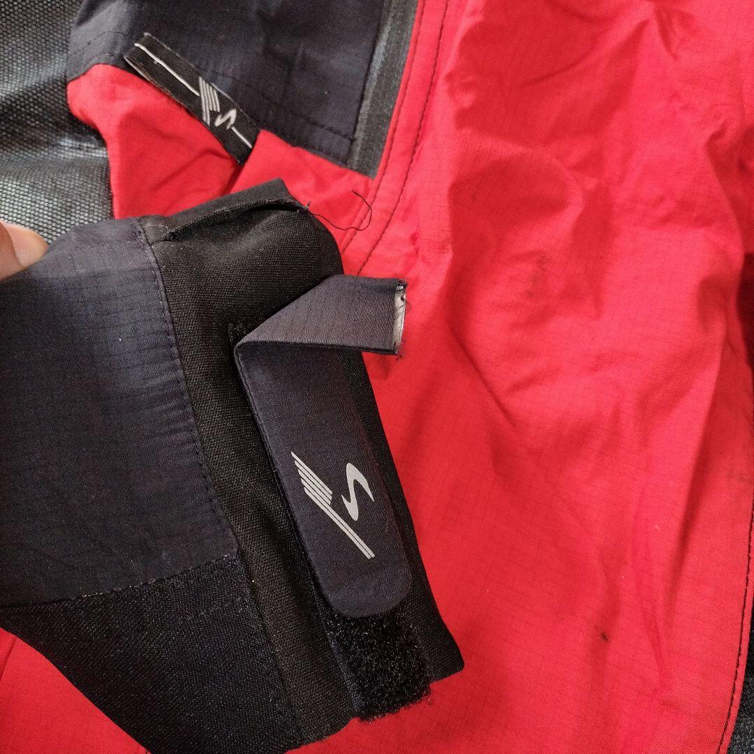 防水パーカー　showerspass