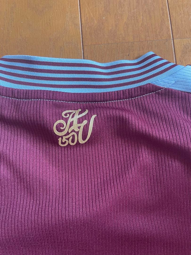 アストンヴィラ　ユニフォーム