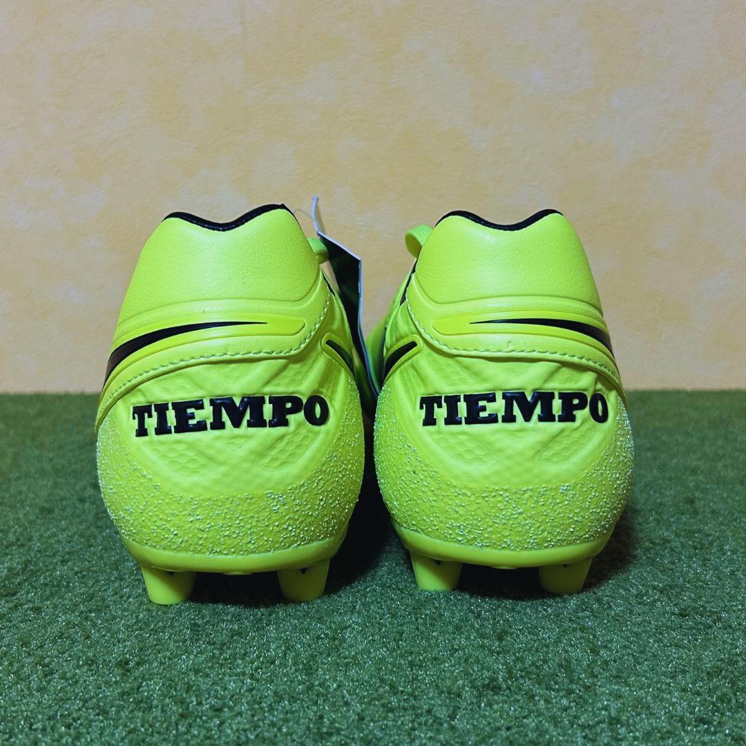 新品 未使用 サッカースパイク ナイキ ティエンポ HG 激レア 25.0cm