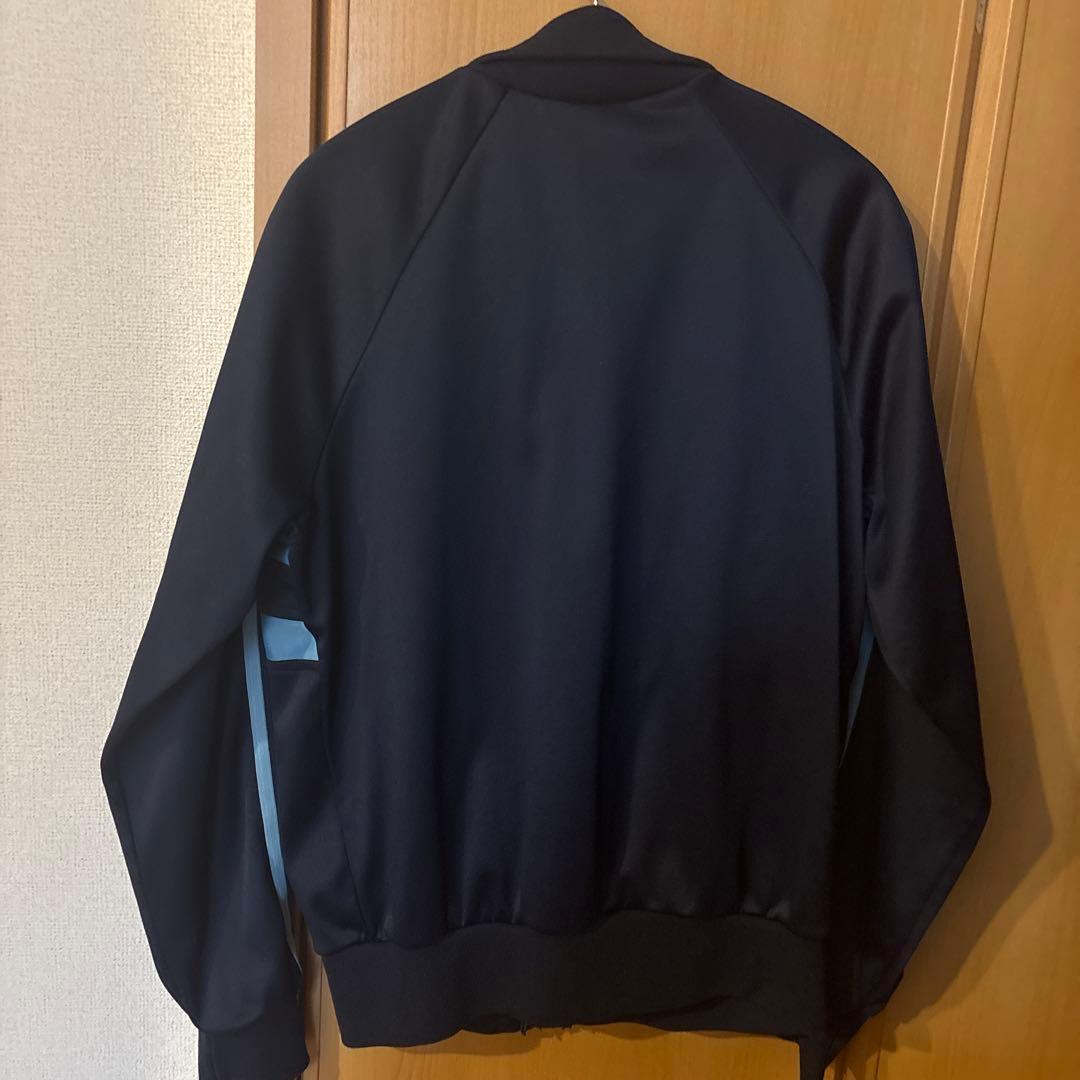 adidasトラックジャケット