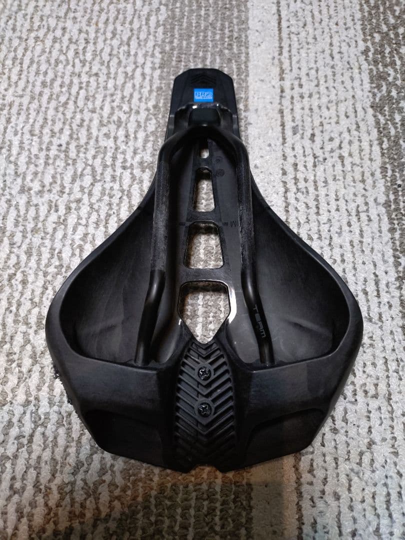 SHIMANO PRO STEALTH カーボンサドル 152ｍｍ