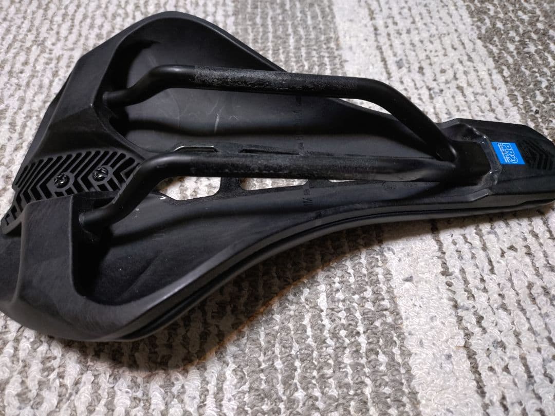 SHIMANO PRO STEALTH カーボンサドル 152ｍｍ