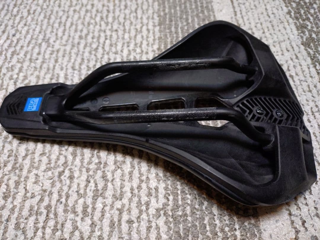 SHIMANO PRO STEALTH カーボンサドル 152ｍｍ