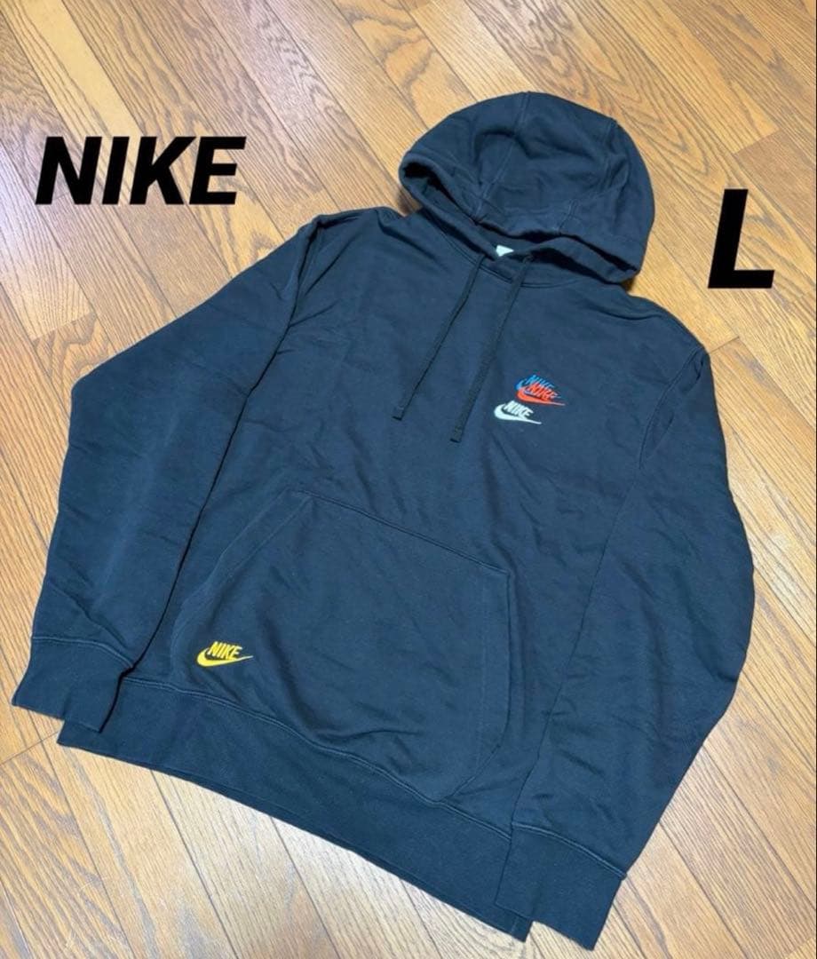 美品 ナイキ エッセンシャル ランダムスウッシュ パーカー グレー ブラック