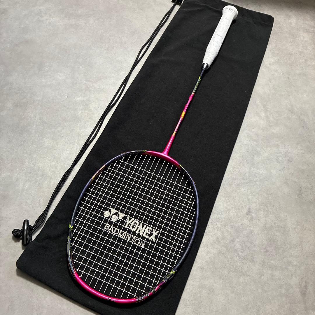 YONEX Voltric Z force 2 4U5 バドミントンラケット