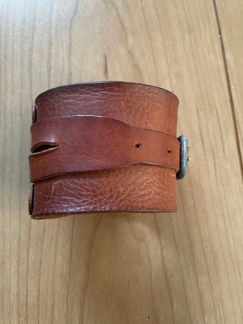 ピールアンドリフト PEEL＆LIFT leather wrist strap