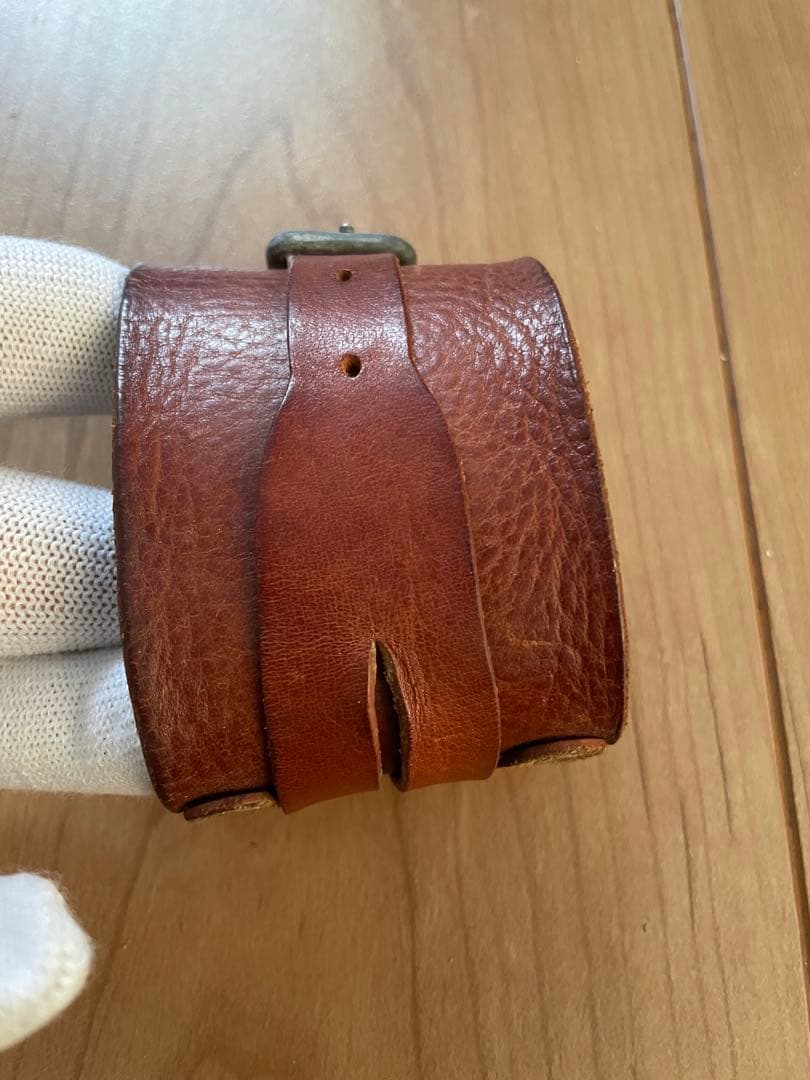 ピールアンドリフト PEEL＆LIFT leather wrist strap