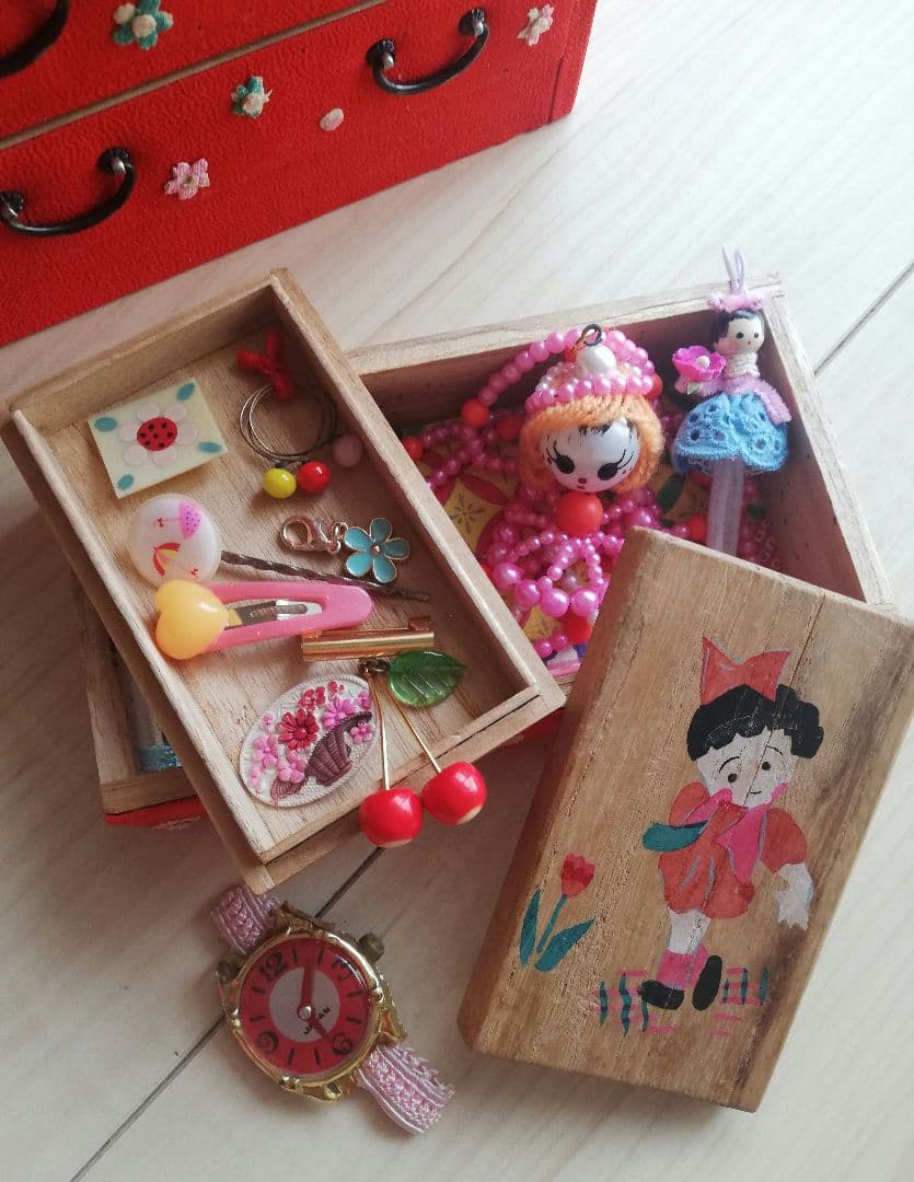 昭和レトロ　雛道具　ミニチュア布張りタンス　文化人形　ヘロヘロ人形　着せ替え人形