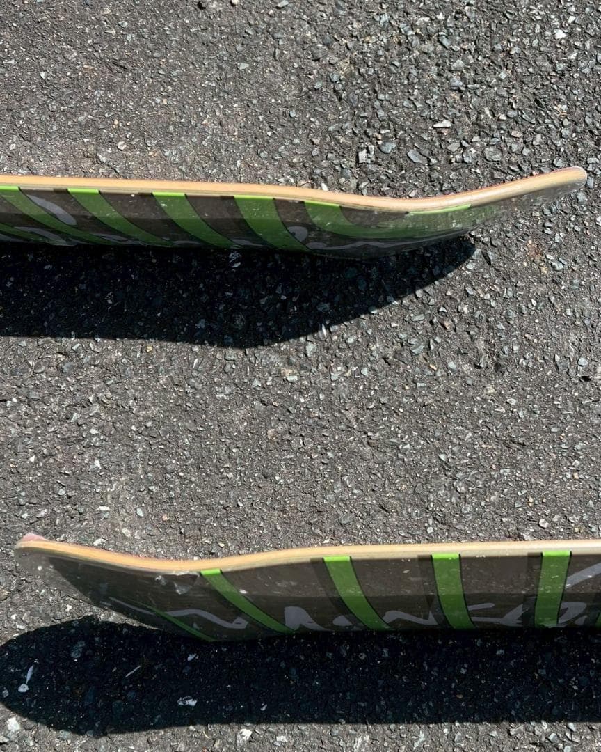 限定400個　未開封　KAWS×KROOKED　カウズ　スケートボード　デッキ