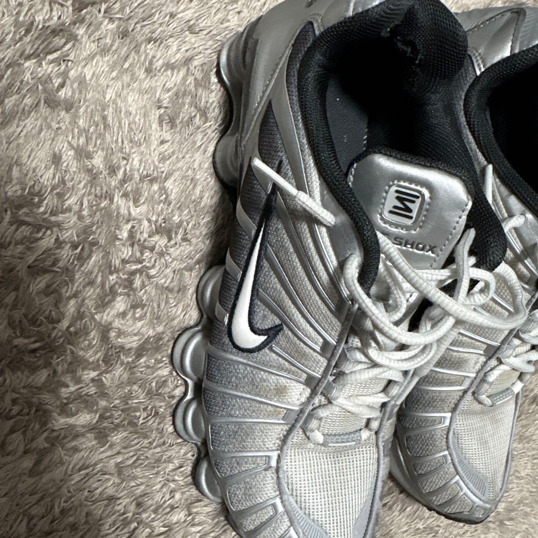 NIKESHOXXTL シルバー