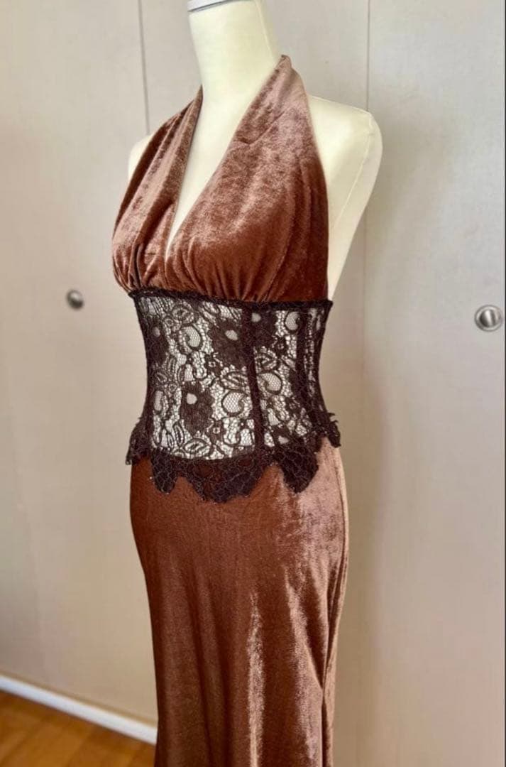 アルゼンチンタンゴ| ブラウン ホルターネックドレス