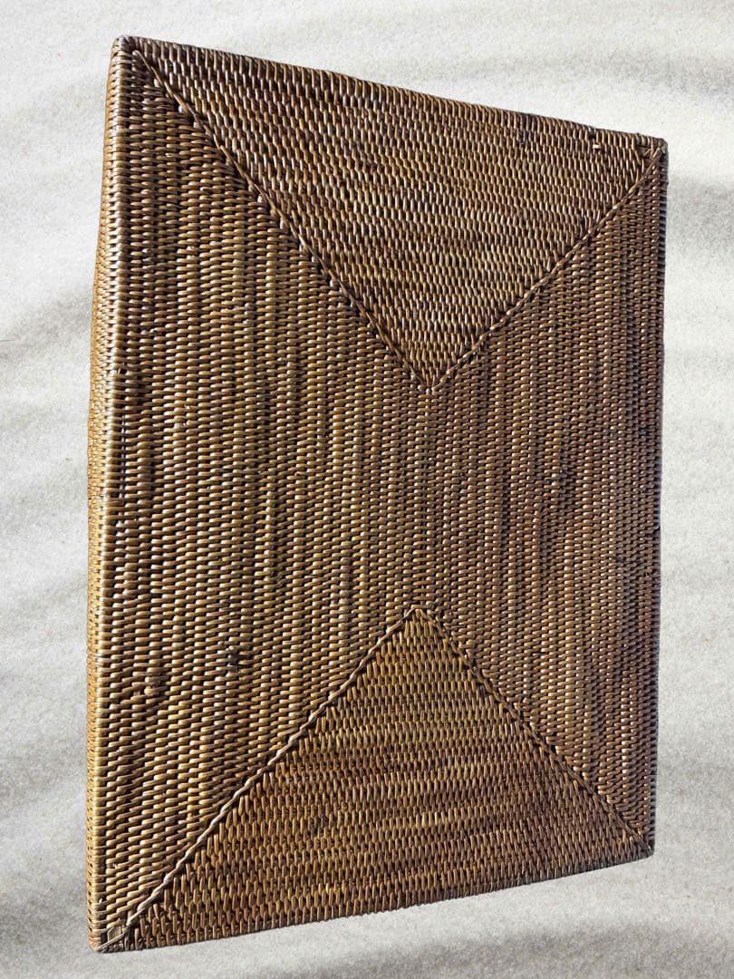 【新品未使用】バリ島直輸入 伝統工芸 アタ製 大型バスケット（収納ボックス）