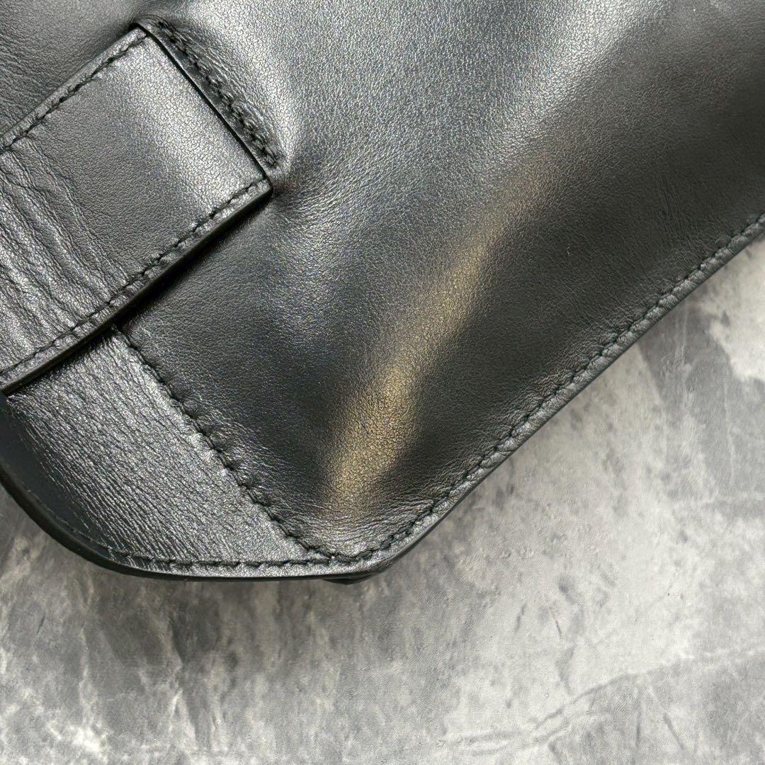 未使用タグ付 JIMMY CHOO ボディバッグ エンボス グレー ななめがけ