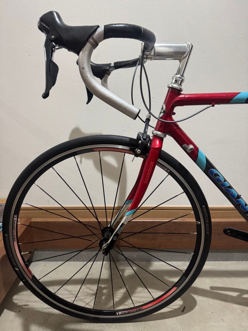 ジャイアント　フルカーボンロードバイク