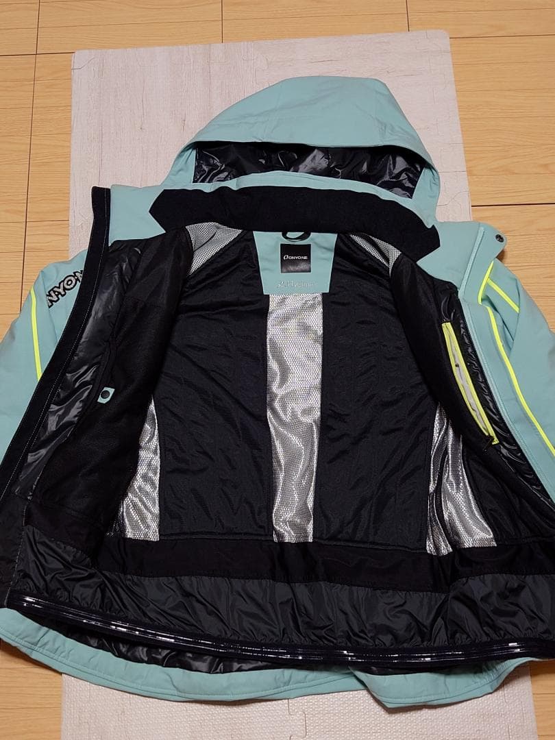 オンヨネ　スキーウェア（ジャケット・パンツ）※ばら売り不可