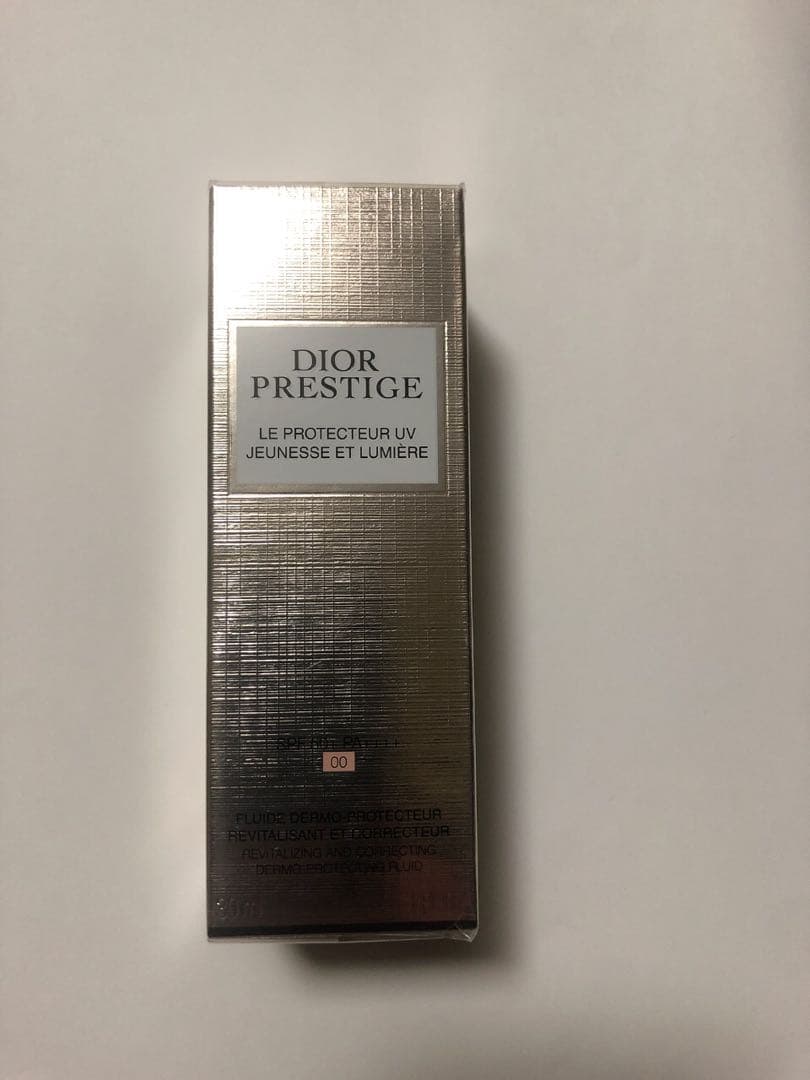 プレステージ　ホワイト　ル　プロテクター　UV ルミエールBB 00 ディオール