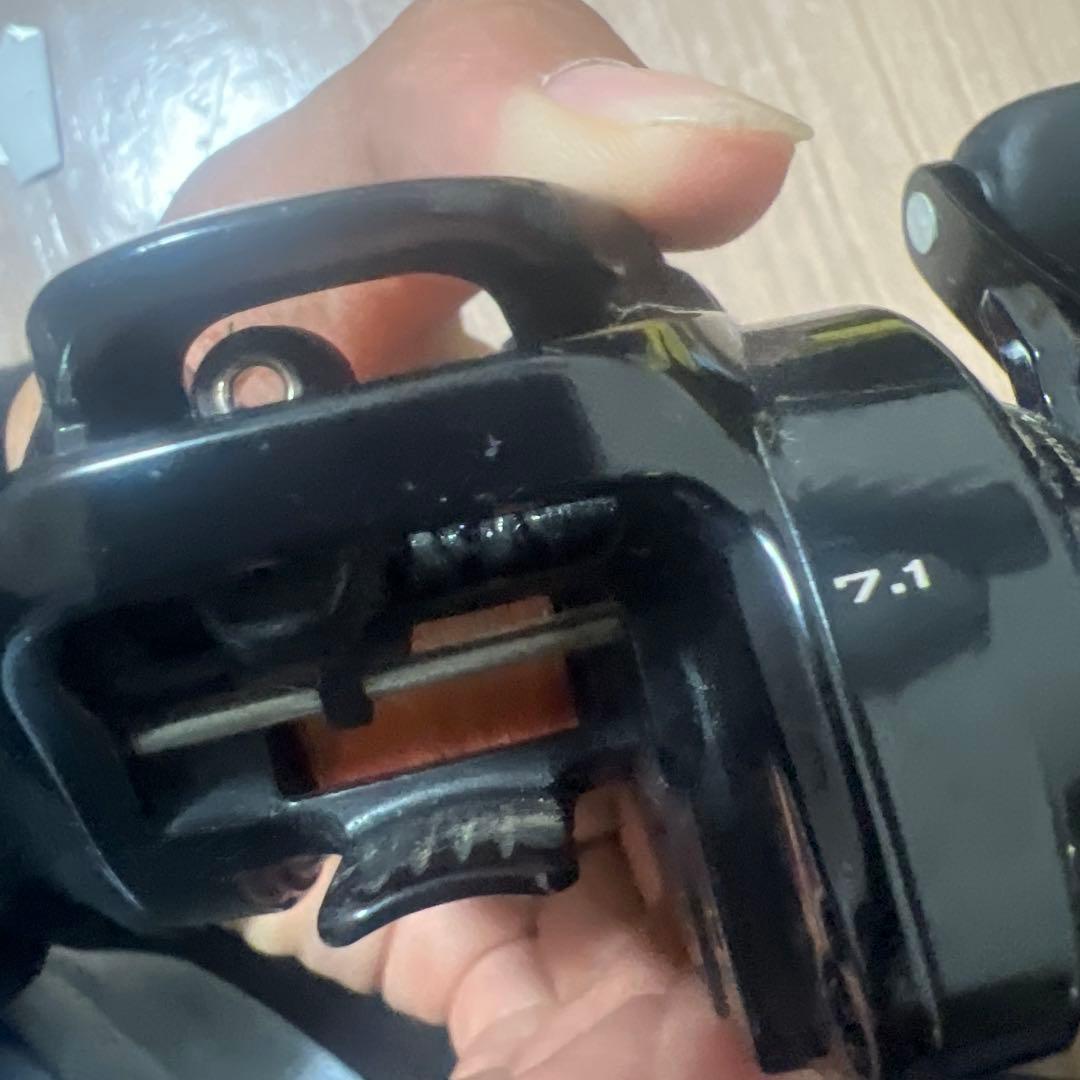 日本製 ベイトリール 046805371H0A