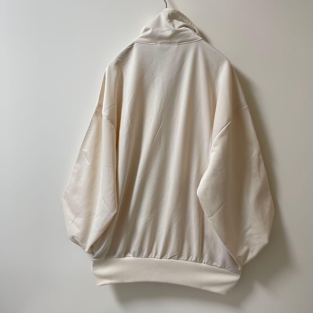 M新品同様】アディダス刺繍トラックジャケット古着ジャージトップ　クリームベージュ