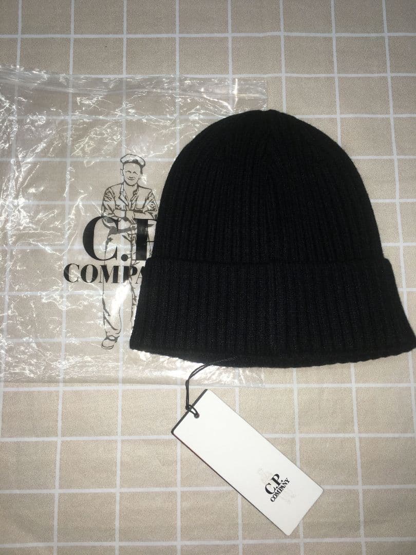 C.P.company ゴーグルビーニー ブラック ニット帽
