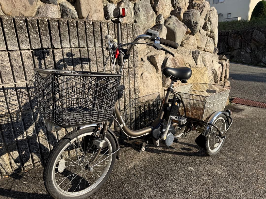 Panasonic 電動アシスト三輪自転車 ビビライフBE-ELR83