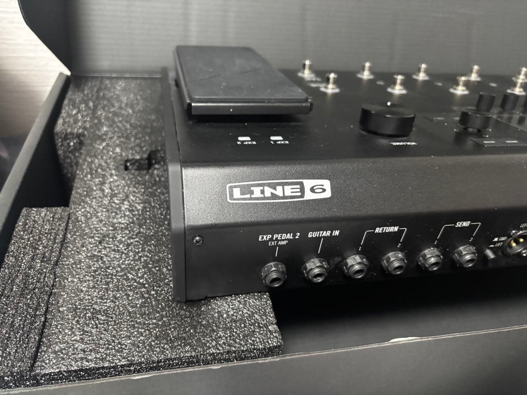 売約済み】Line 6 Helix LT 品 [室内使用のみ]の通販はau PAY