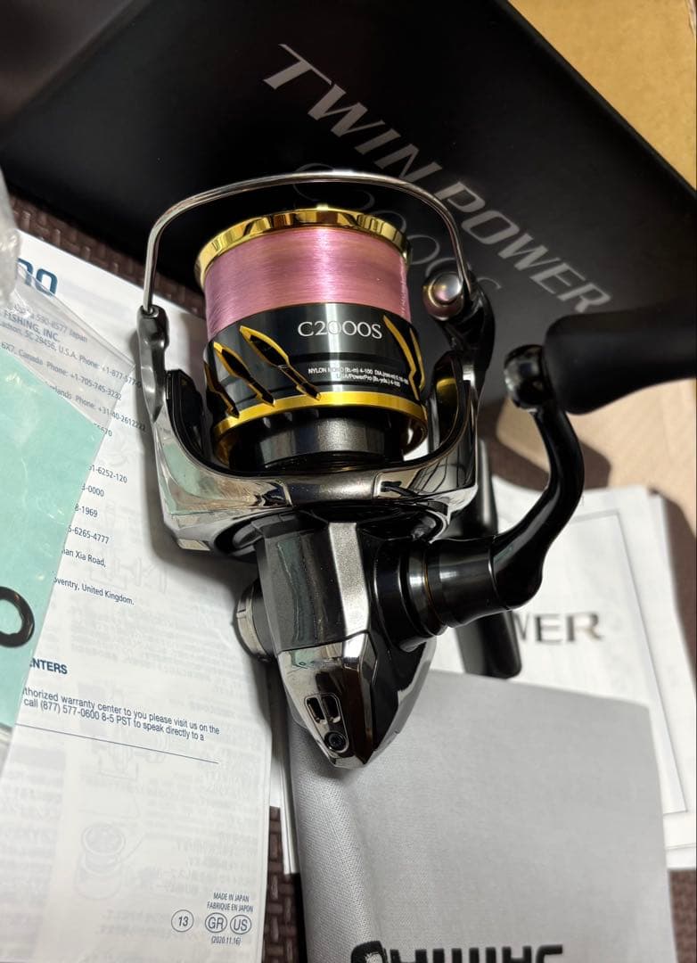 SHIMANO TWIN POWER C2000S スピニングリール