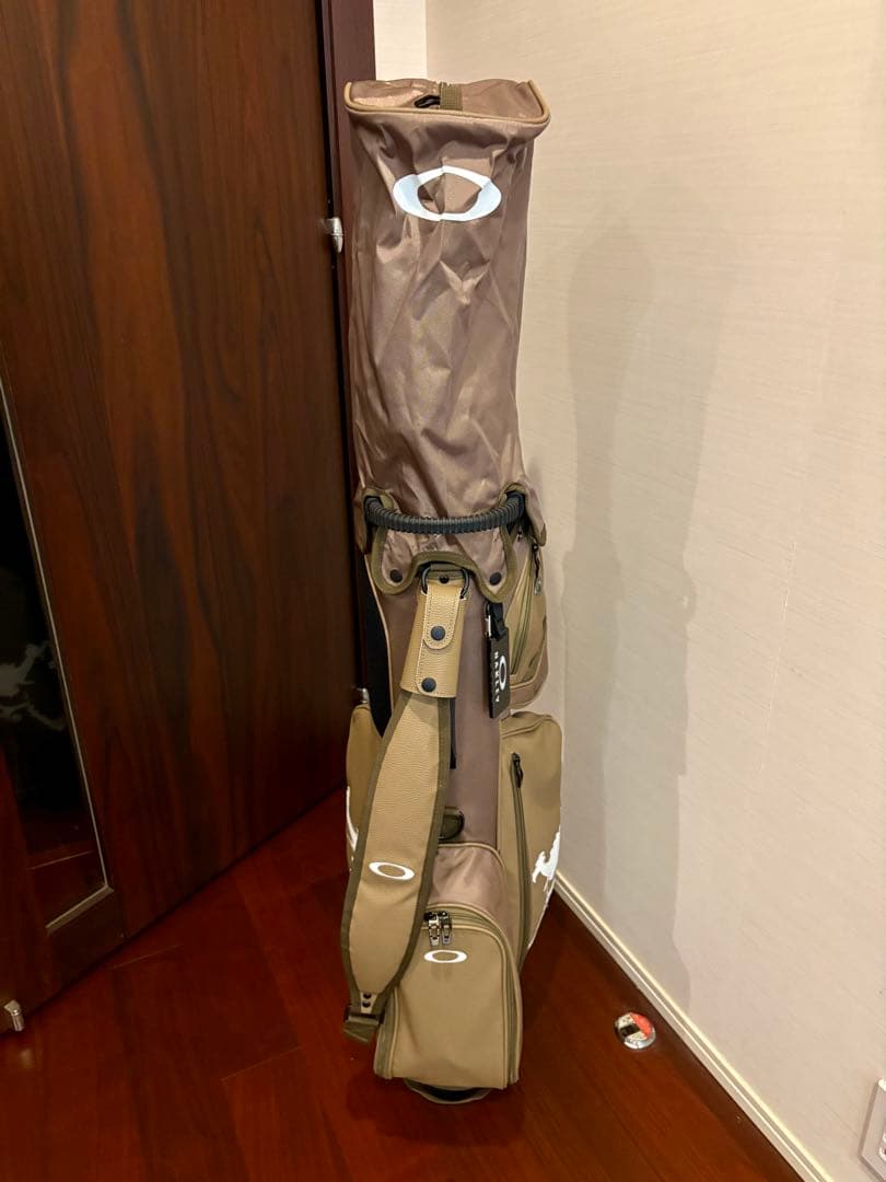 OAKLEYスカル17.0キャディーバッグ