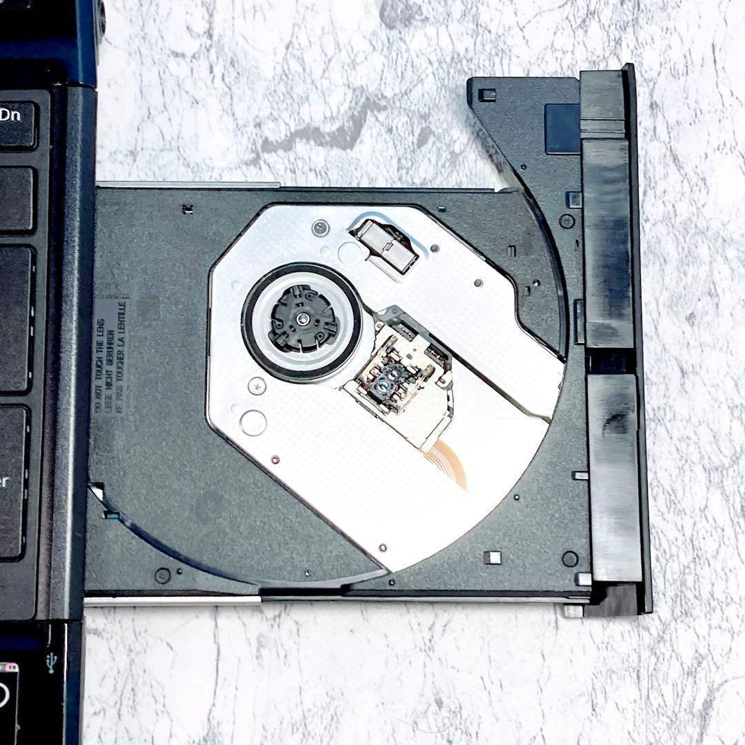 ちょこっと訳アリ✨初期設定済✨ブルーレイ✨カメラ/オフィス✨富士通ノートパソコン