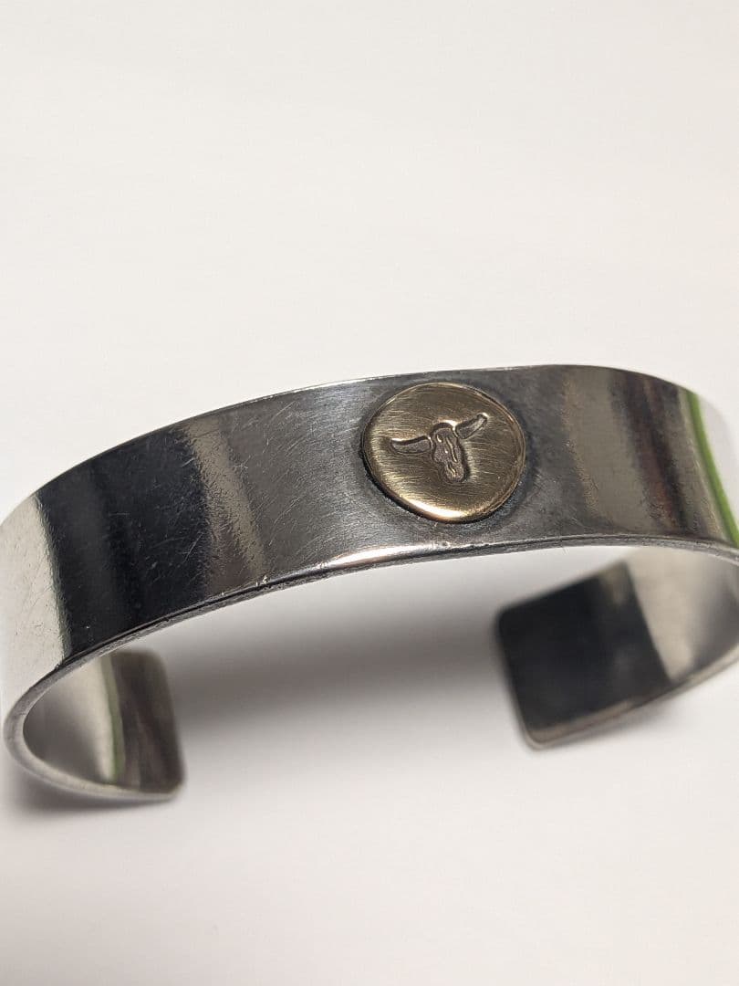 シルバー カウヘッド バングル